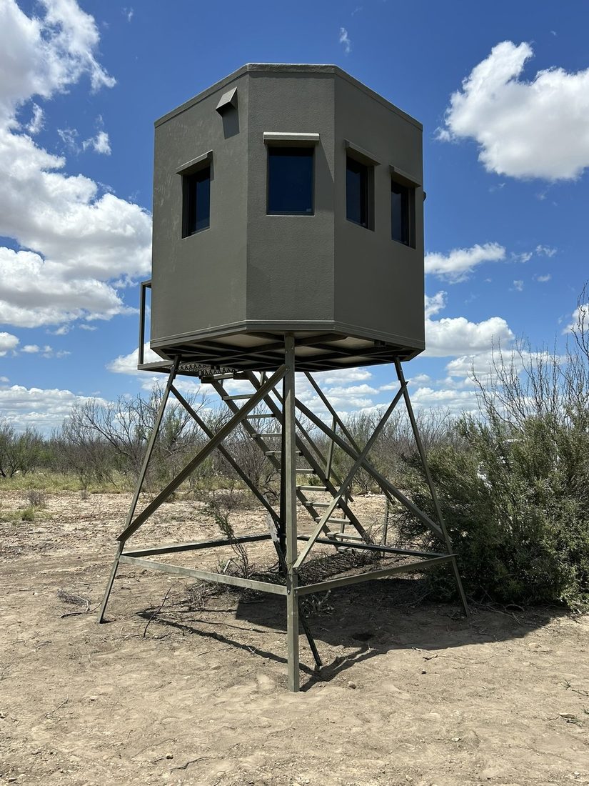 4'×4' Tower Blind Package + 8-ft Tower