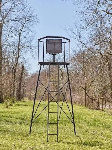 10-ft Tripod Deer Stand